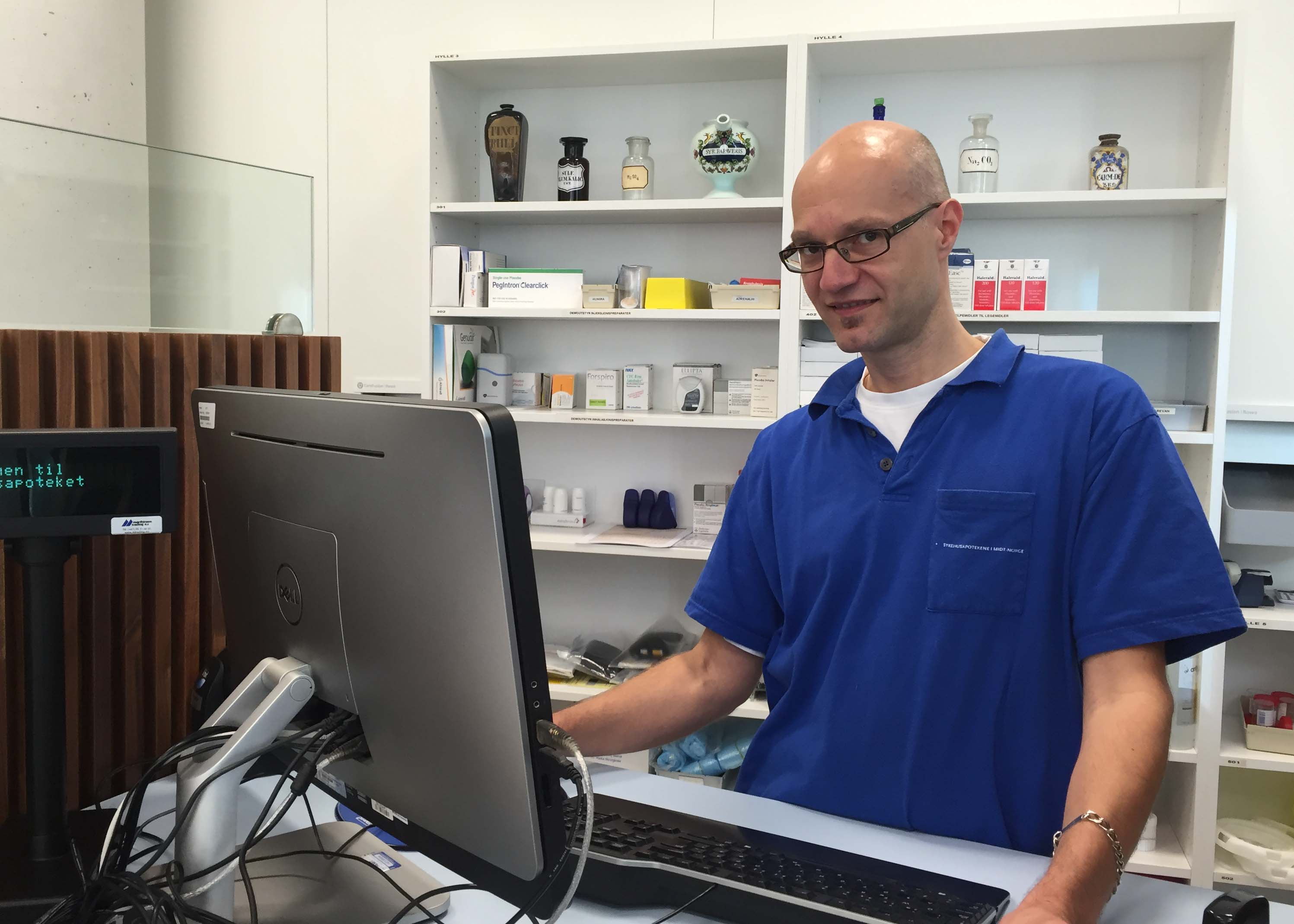 Thomas Saier, farmasøyt ved Sykehusapoteket i Trondheim. Foto: Anne Rognes, Sykehusapotetekene i Midt-Norge.