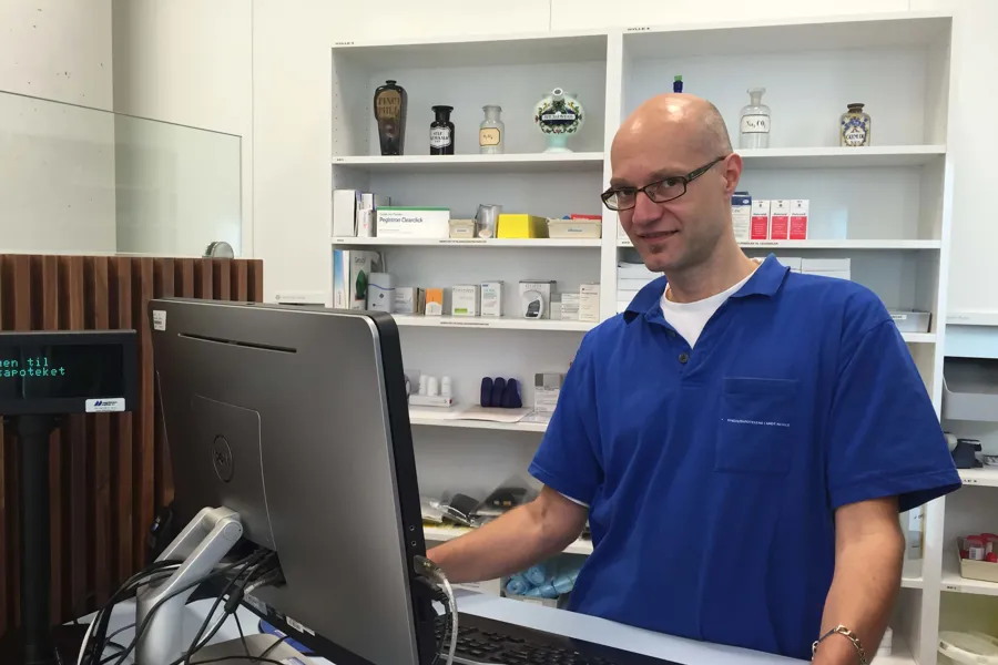Thomas Saier, farmasøyt ved Sykehusapoteket i Trondheim. Foto: Anne Rognes, Sykehusapotetekene i Midt-Norge.