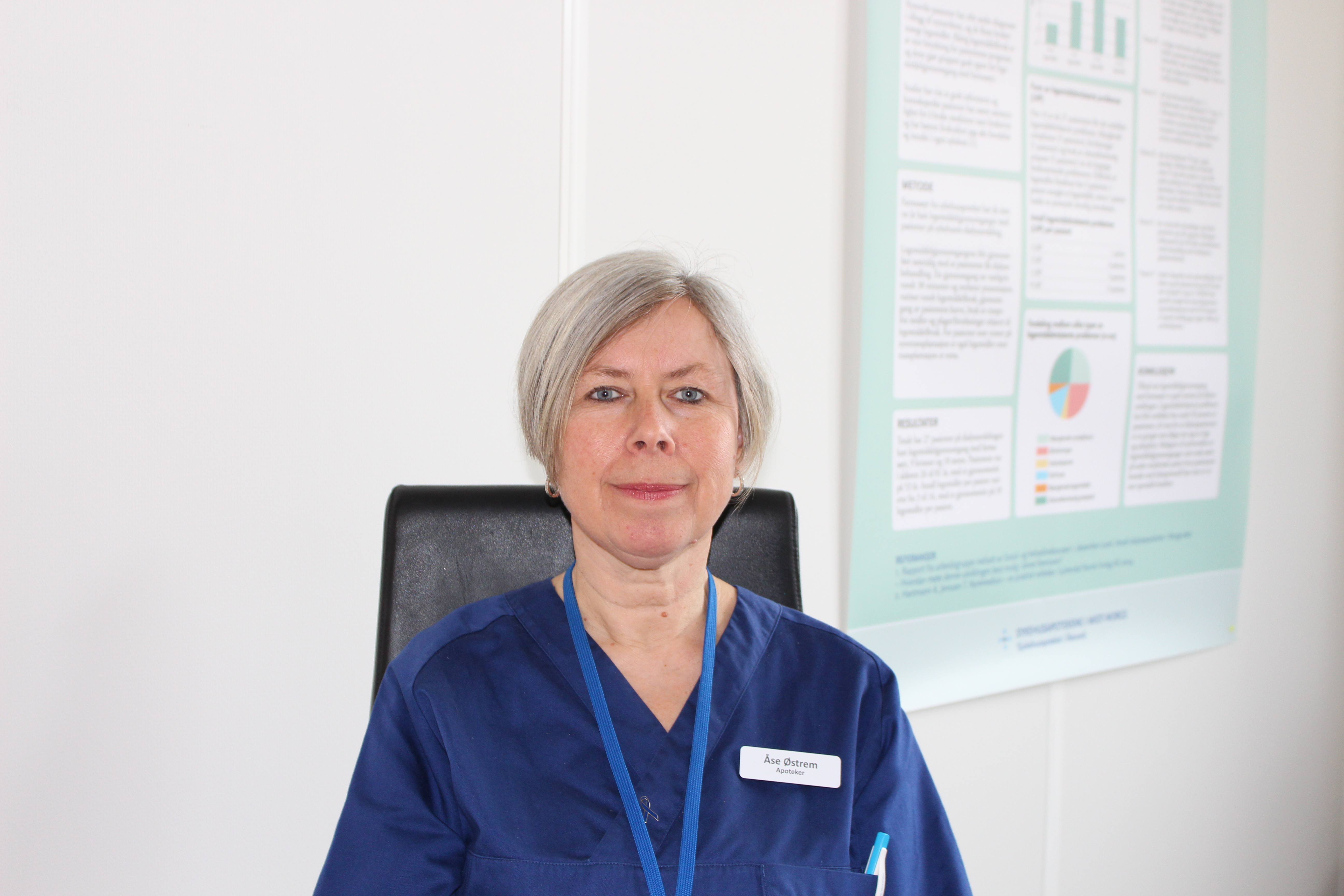 Sjukehusapoteker i Ålesund, Åse B. Østrem. Foto. 